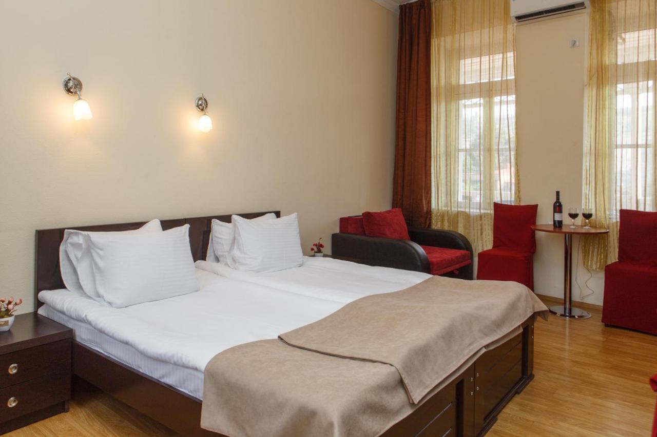 Hotel Nata Tiflis Dış mekan fotoğraf